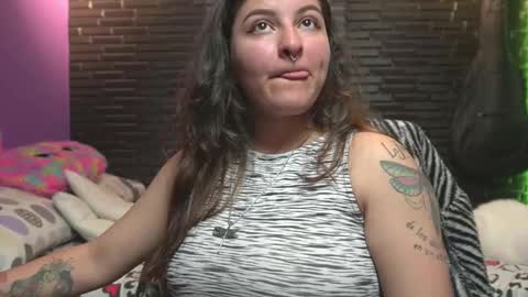 Snapshot of miadimota chatting on 10.19.25 Mia online show from 10.19.25