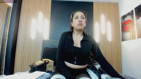 Mia Carter  Schedule 800 - 1430 gtm-5 online show from 02.09.26