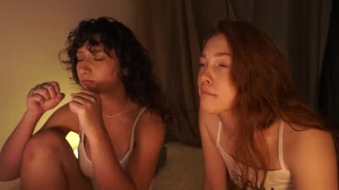 Snapshot of miafleur chatting on 11.22.25 Mia online show from 11.22.25