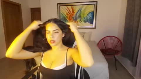 miafunny5 online show from 11.12.25