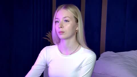 Mia online show from 09.10.25