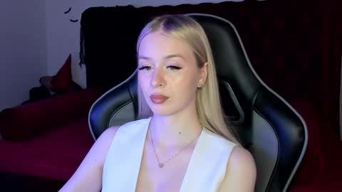 Mia online show from 11.06.25