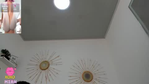 Miah Collins online show from 12.15.25