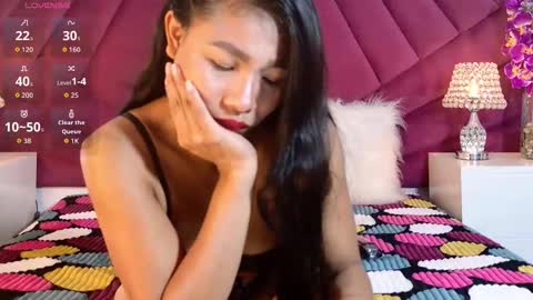 miahantonelli online show from 04.17.26