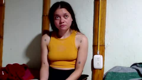 Snapshot of miahells chatting on 03.19.26 Mia Sam online show from 03.19.26