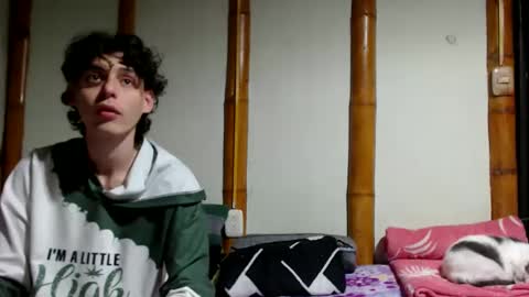 Snapshot of miahells chatting on 04.05.26 Mia Sam online show from 04.05.26