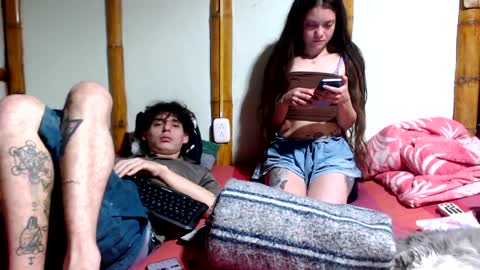 Snapshot of miahells chatting on 04.09.26 Mia Sam online show from 04.09.26