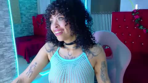 MIA VELEZ online show from 04.07.26