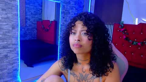 MIA VELEZ online show from 04.20.26