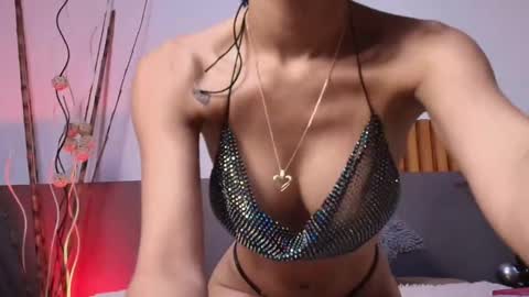 Snapshot of miahertz chatting on 11.07.25 miahertz online show from 11.07.25