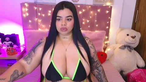 Snapshot of miahjoness chatting on 04.06.26 Miah Joness online show from 04.06.26