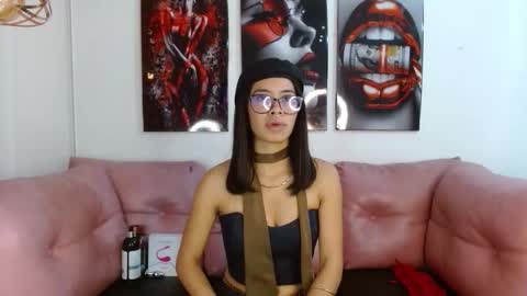 miahotcs online show from 12.05.25