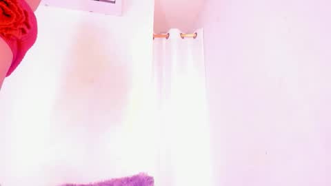 Snapshot of miakirshner_ chatting on 12.16.25 miakirshner_ online show from 12.16.25