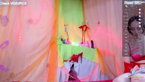 Mia online show from 02.20.25