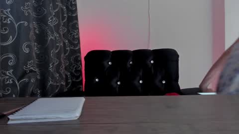 Snapshot of mialenox chatting on 12.18.24 Mia Lenox online show from 12.18.24