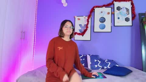 Mia online show from 12.22.24