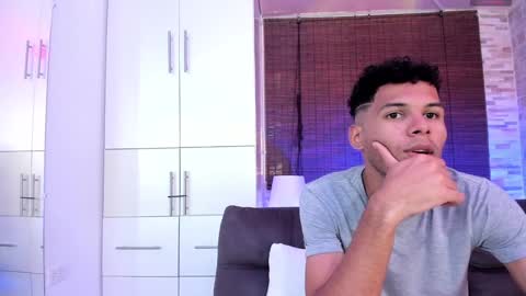 Mia online show from 01.23.25