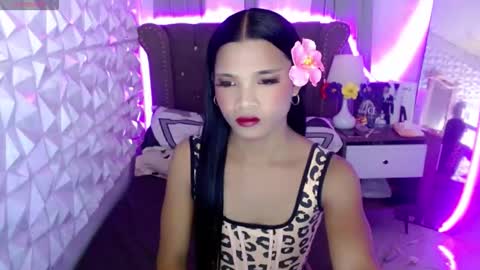 Snapshot of miamalkovax chatting on 05.18.26 miamalkovax online show from 05.18.26