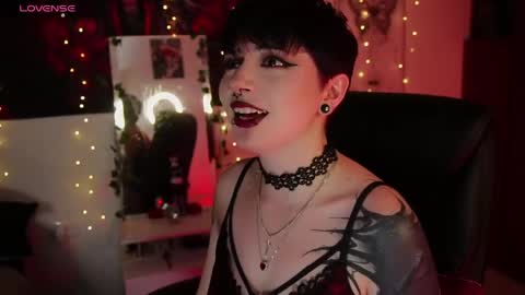 Snapshot of miami_18_ chatting on 04.24.26 Lili online show from 04.24.26