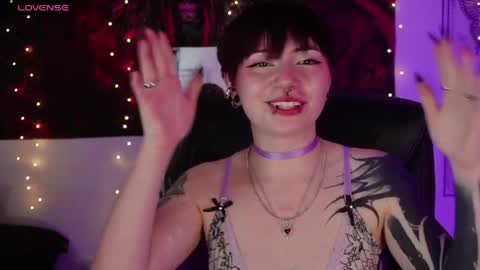 Snapshot of miami_18_ chatting on 04.25.26 Lili online show from 04.25.26