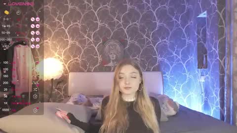 Mia online show from 05.25.26