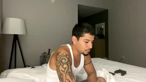 miamiclos1 online show from 01.21.25