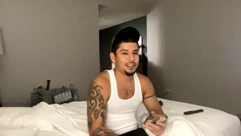 miamiclos1 online show from 01.21.25