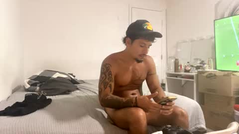 miamiclos1 online show from 10.29.25