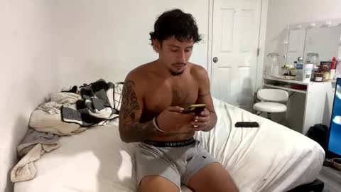 miamiclos1 online show from 12.01.25