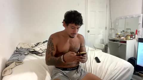 miamiclos1 online show from 12.01.25