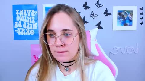 Snapshot of miamilas chatting on 12.23.24 miamilas online show from 12.23.24