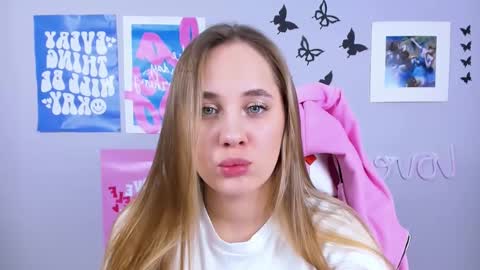 Snapshot of miamilas chatting on 01.24.25 miamilas online show from 01.24.25