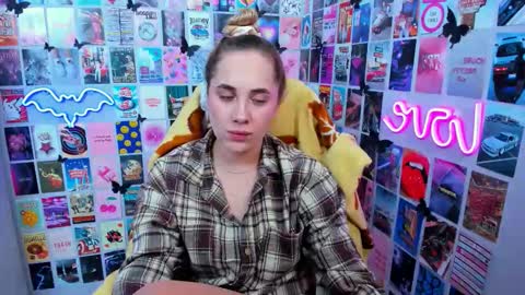 Snapshot of miamilas chatting on 10.03.25 miamilas online show from 10.03.25