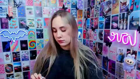 Snapshot of miamilas chatting on 02.19.26 miamilas online show from 02.19.26