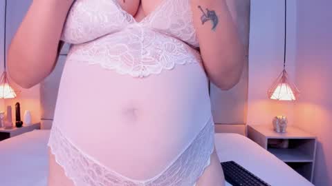 Snapshot of miamiller69 chatting on 02.02.25 Mia online show from 02.02.25