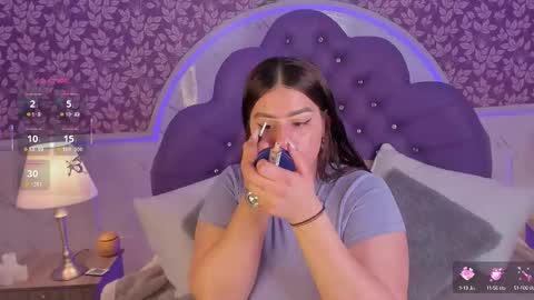 Mia   -5 7001400 Follow  online show from 09.24.25