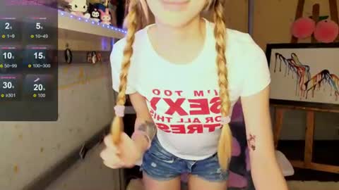MiaMoon online show from 07.04.26