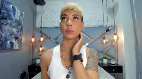 Mia Morgann online show from 01.16.25