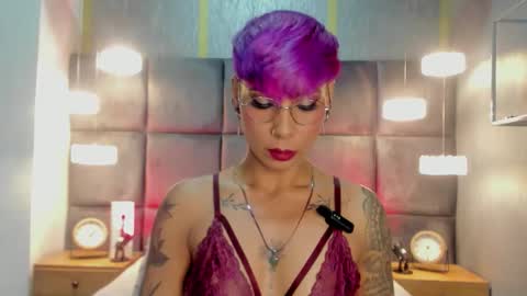 Mia Morgann online show from 09.28.25