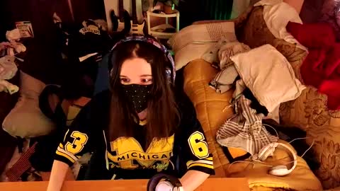 Kristien online show from 02.16.25