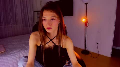 Mia online show from 04.18.26