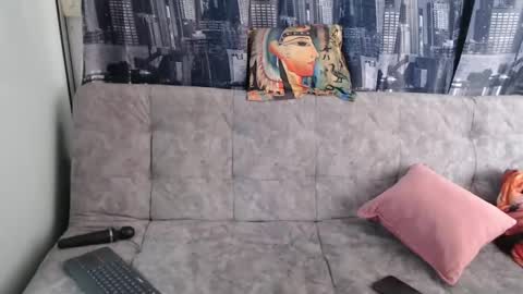 Mia Peyton   online show from 01.30.25