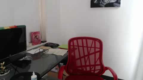 Mia Peyton   online show from 10.30.25