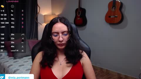 Snapshot of miaportman chatting on 01.20.25 MIAPORTMANN online show from 01.20.25