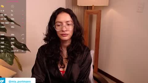 Snapshot of miaportman chatting on 05.10.26 MIAPORTMANN online show from 05.10.26