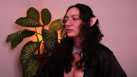 Snapshot of miaportman chatting on 05.24.26 MIAPORTMANN online show from 05.24.26