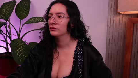 Snapshot of miaportman chatting on 06.12.26 MIAPORTMANN online show from 06.12.26