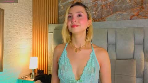 Snapshot of miaroldan chatting on 03.12.26 miaroldan online show from 03.12.26