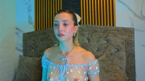 Snapshot of miaroldan chatting on 03.23.26 miaroldan online show from 03.23.26