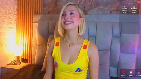 Snapshot of miaroldan chatting on 06.27.26 miaroldan online show from 06.27.26